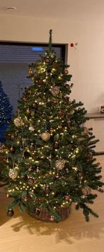 Kerstboom incl rieten mand, Diversen, Kerst, Ophalen, Zo goed als nieuw