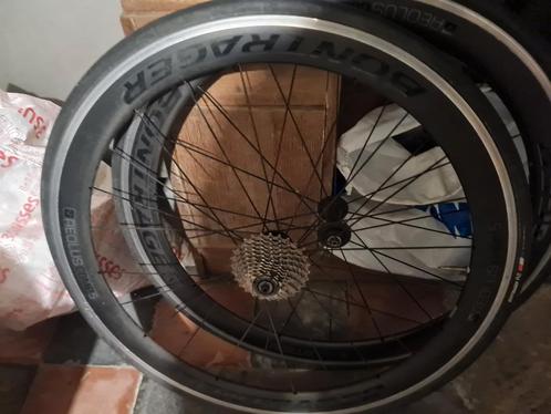 Roue vélo bontrager aeolus comp5, Fietsen en Brommers, Fietsonderdelen, Zo goed als nieuw, Band, Ophalen of Verzenden