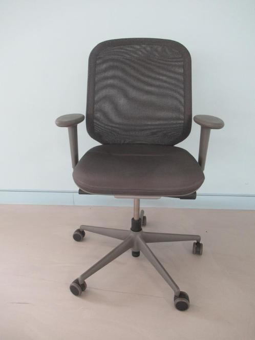 Vitra bureaustoel Grijs / Bruin, Huis en Inrichting, Bureaustoelen, Zo goed als nieuw, Bureaustoel, Bruin, Ergonomisch, Ophalen