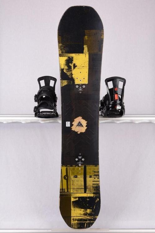 145 cm snowboard BURTON RADIUS, black/yellow, woodcore, FLAT, Sport en Fitness, Snowboarden, Gebruikt, Board, Verzenden