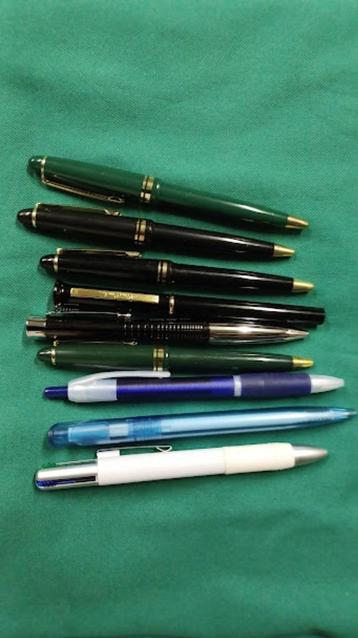 schrijfgerief beschikbaar voor biedingen