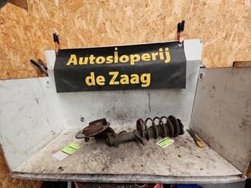 Schokdemperpoot links-voor van een Peugeot 106 beschikbaar voor biedingen