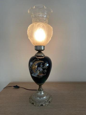 mooie vintage lamp beschikbaar voor biedingen