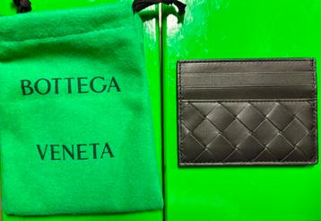 Porte-cartes Bottega Veneta noir Erupture de stock, Enlèvement ou Envoi, Neuf, Noir
