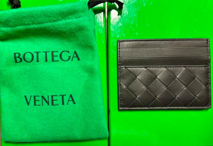 Bottega Veneta Intrecciatokaarthouder zwart uitverkocht, Handtassen en Accessoires, Portemonnees, Nieuw, Zwart, Ophalen of Verzenden