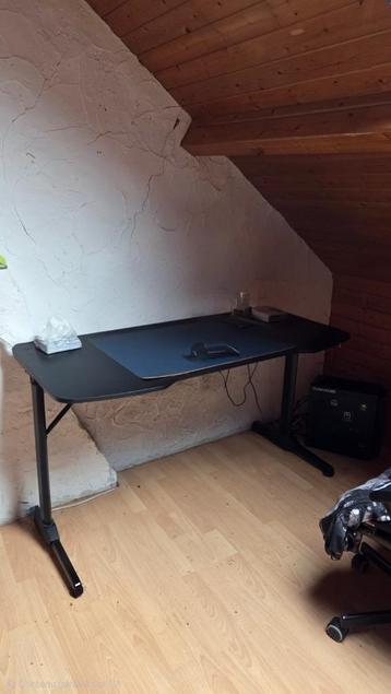 Desktop/pc voor gaming beschikbaar voor biedingen