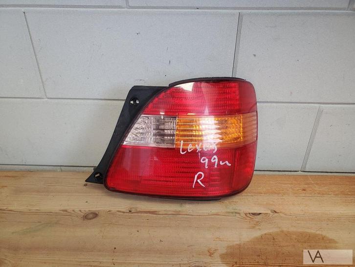 Lexus GS gs300 1998 - 2004 achterlicht rechts klein plekje, Auto-onderdelen, Verlichting, Lexus, Gebruikt, Ophalen of Verzenden