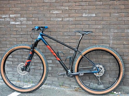 Mountainbike BH Ultimate Evo 8.5 (2023) — Fiets met koolstof, Fietsen en Brommers, Fietsen | Mountainbikes en ATB, Zo goed als nieuw