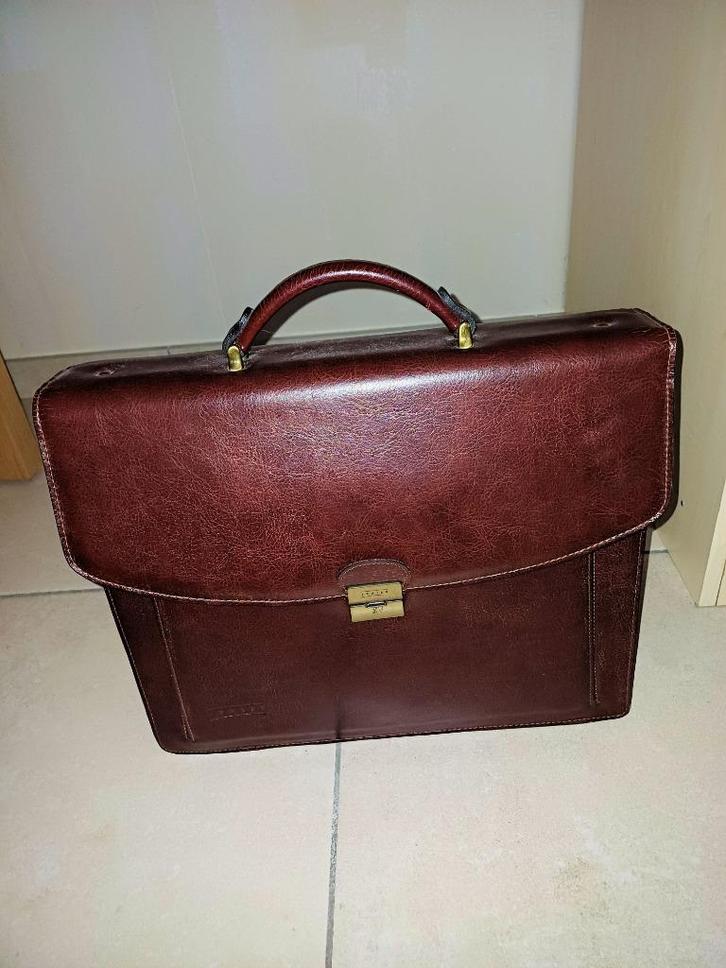 mallette cuir brunTexier, Handtassen en Accessoires, Tassen | Schooltassen, Gebruikt, Aktetas of Boekentas, 30 tot 40 cm, 30 tot 40 cm