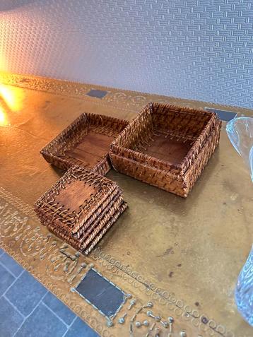 Vintage onderzetters birmariet/rotan beschikbaar voor biedingen