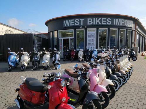 Grootste invoerder van de Benelux vanaf 1550 euro | Topdeals, Fietsen en Brommers, Scooters | Vespa, Nieuw, Overige modellen, Benzine