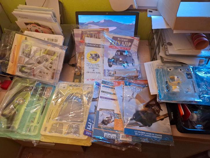 Set van verschillende modellen (2CV AZLP, DS19,...), Verzamelen, Beelden en Beeldjes, Nieuw, Ophalen of Verzenden