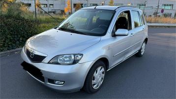 Mazda 2 BOÎTE AUTOMATIQUE 2004 1.3 cc 121.000 km carnet  disponible aux enchères