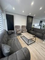 Grijze zetels met bedfunctie, Ophalen, Zo goed als nieuw