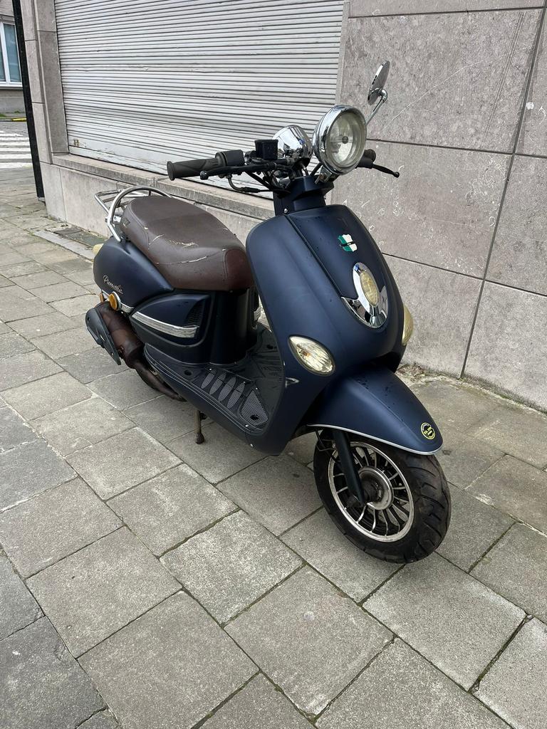 Trottinette Classe B, Enlèvement, Comme neuf