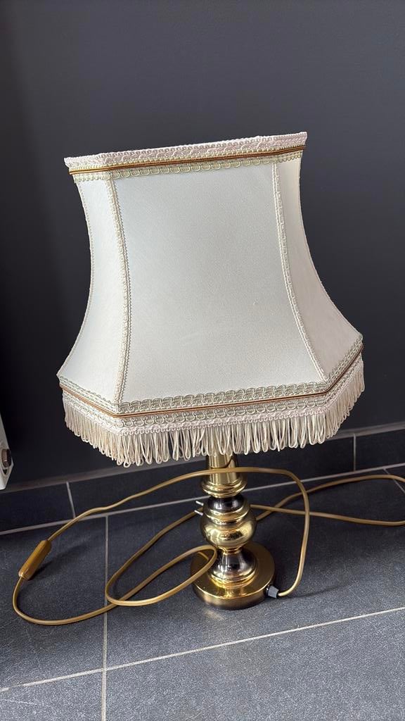 Lampe abat-jour à franges, Enlèvement, Utilisé, 50 à 75 cm