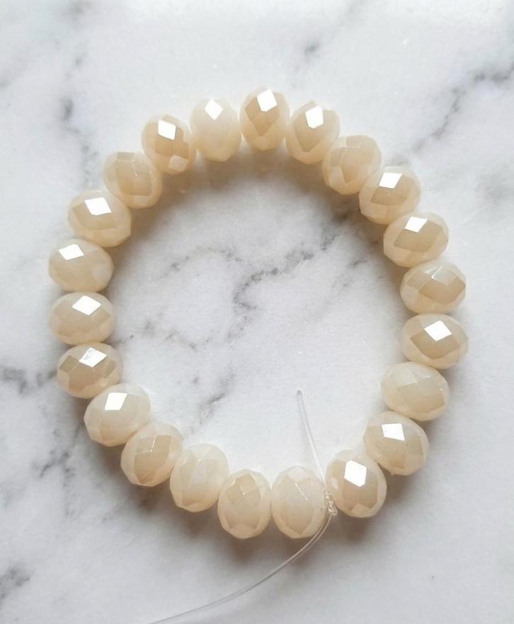 lot kralen beige facet 6mm +- 22, Hobby en Vrije tijd, Kralen en Sieraden maken, Nieuw, Kraal, Verzenden