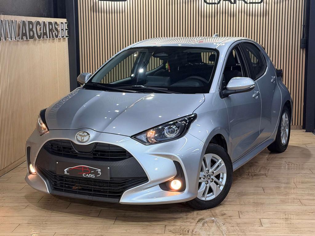 Toyota Yaris Hybrid 1.5i VVT-i E-CVT * GARANTIE 12 MOIS *, Stof, Gebruikt, https://public.car-pass.be/vhr/9f4d2f41-75f5-4df6-be14-86f7f6d42e5d