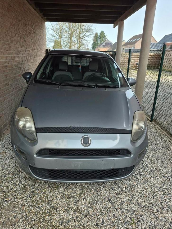 Fiat punto 1.3 multijet 2012, Autos, Fiat, Particulier, Punto, Diesel, Euro 5, 5 portes, Boîte manuelle, Argent ou Gris, Traction avant