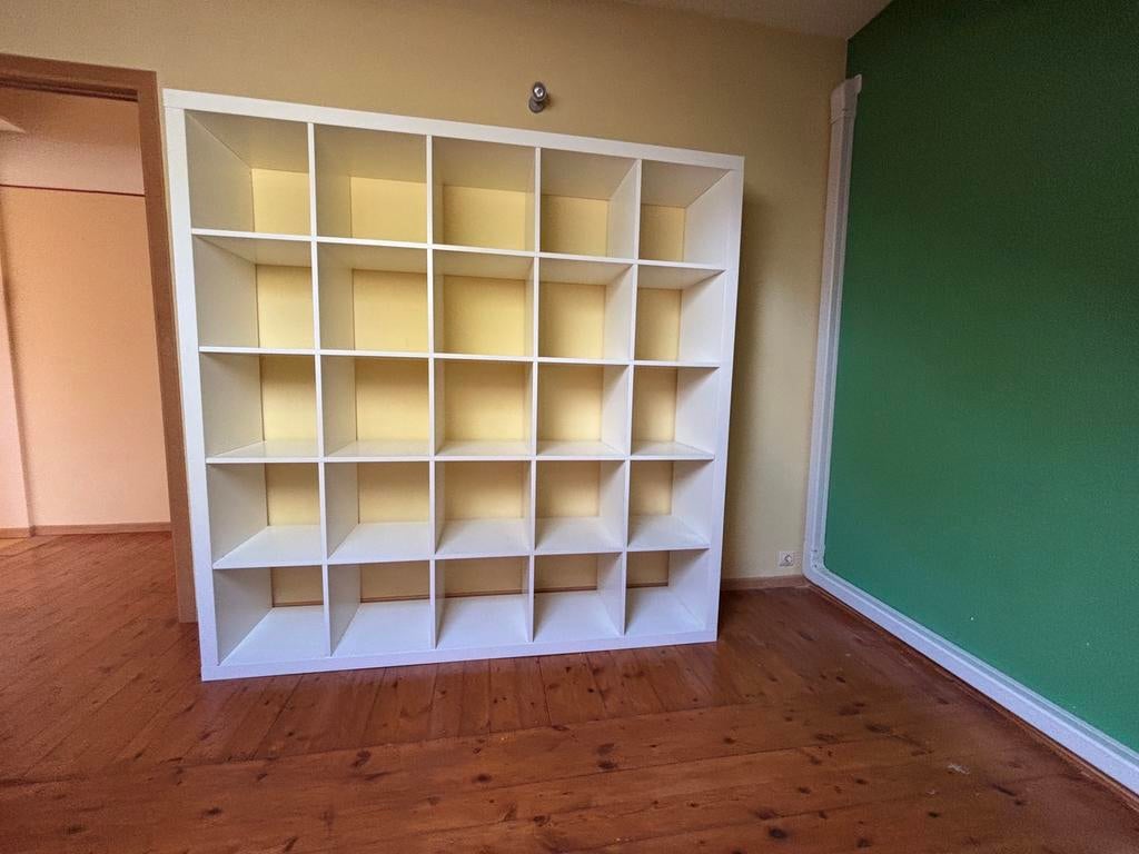 Meuble a carreaux - IKEA - à démonter, Maison & Meubles, Utilisé, Autres essences de bois, Dimension 185x185x40 - carreaux 33,5x33,5