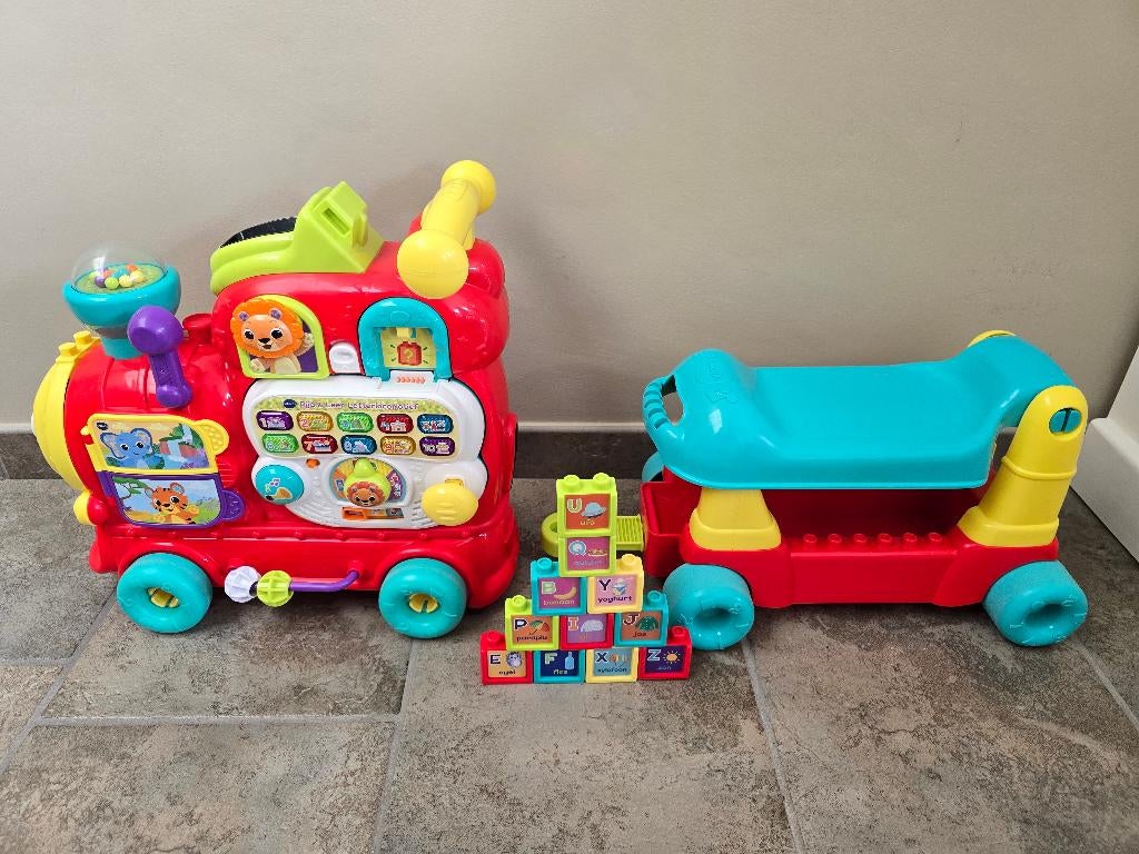 Vtech leertrein met blokken en geluid., Ophalen, Zo goed als nieuw