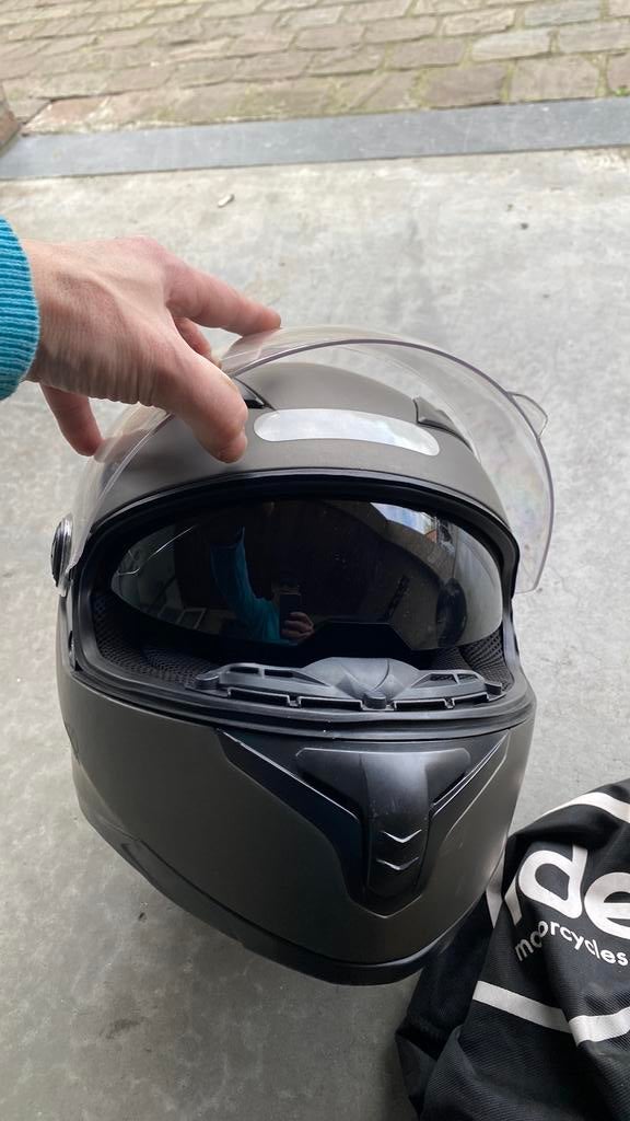 Moto helm maat 50-60, Fietsen en Brommers, Brommerhelmen, Ophalen of Verzenden, Zo goed als nieuw
