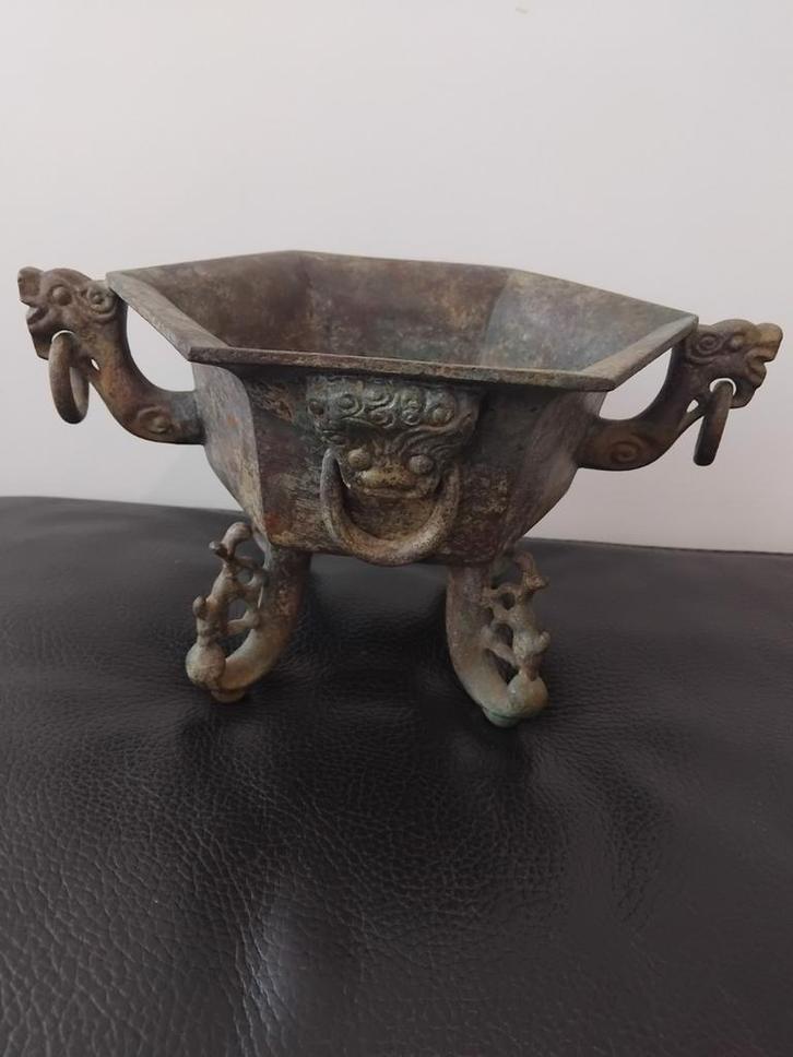 Antieke/Chinees 19th Bronzen Rituele Vat., Antiek en Kunst, Antiek | Schalen, Ophalen of Verzenden