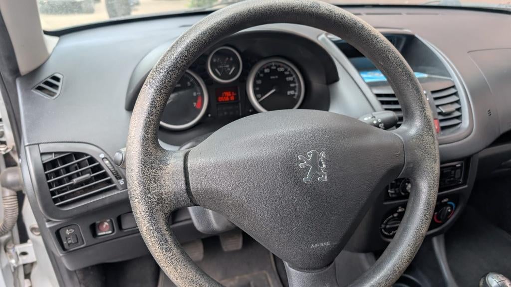 Peugeot 206, Auto's, Peugeot, Euro 5, Zwart, 4 cilinders, Particulier
