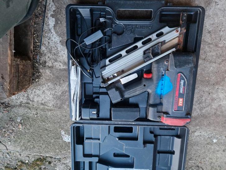 Gasnagelpistool MAX SuperFramer GS690CH, Bricolage & Construction, Outillage | Outillage à main, Utilisé, Enlèvement