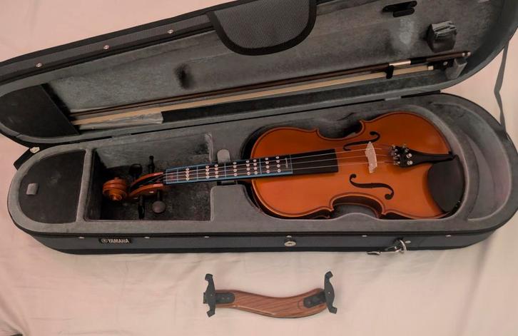 Yamaha V5SA Stradivarius 4/4 viool met koffer en strijkstok., Muziek en Instrumenten, Strijkinstrumenten | Violen en Altviolen