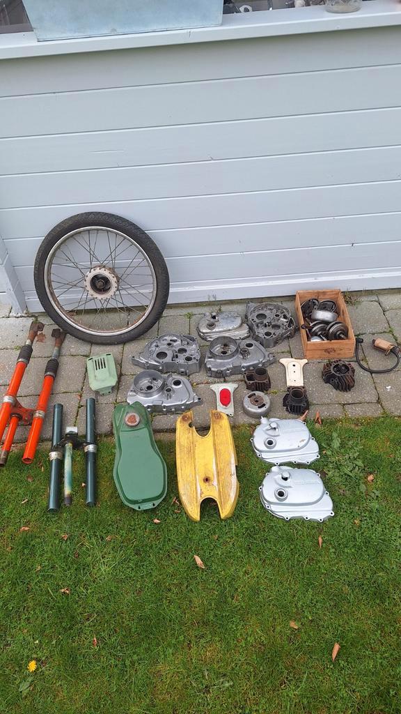 Honda amigo/novio spullen, Fietsen en Brommers, Brommeronderdelen | Algemeen, Tank, Ophalen