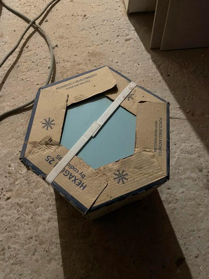 Zeshoekige tegels 22x25 blauw/aqua 5m2, Doe-het-zelf en Bouw, Tegels, Nieuw, Vloertegels, Keramiek, 5 tot 10 m², Ophalen