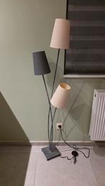 Lampe sur pied, Enlèvement