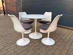 Knoll Tulip eetkamerset: 4 stoelen met tafel, Eero Saarinen, Ophalen of Verzenden, Togo vitra mah jong flos sede cassina artifort b&b italia edra