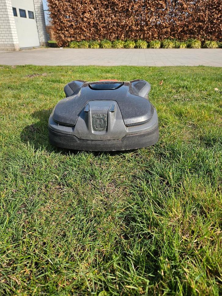 Robotmaaier Husqvarna 415X, Tuin en Terras, Robotmaaiers, Gebruikt, Bestuurbaar via app, Ophalen