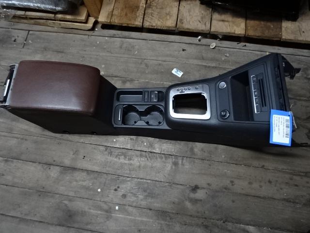 MIDDENCONSOLE Volkswagen Tiguan (5N1 / 2) (01-2007/07-2018), Auto-onderdelen, Interieur en Bekleding, Volkswagen, Gebruikt