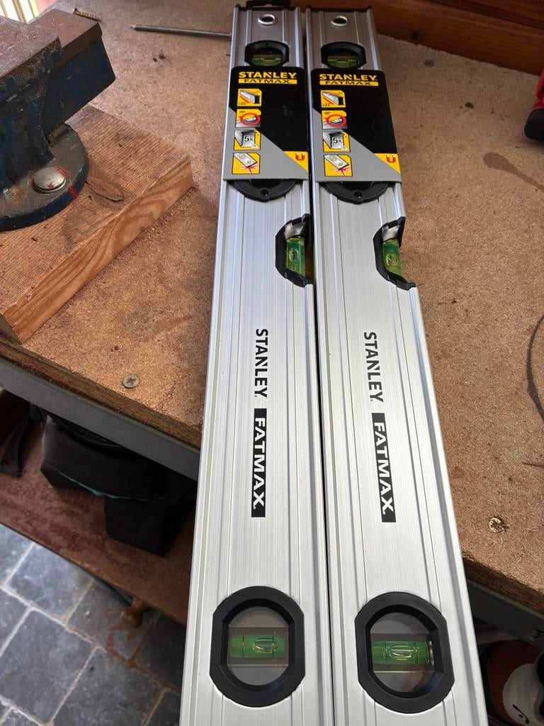 2 stanley waterpassen 60 cm, Enlèvement, Neuf, Autres types