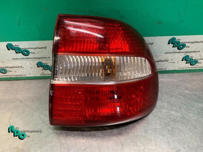 Achterlicht rechts van een Volvo V40, Auto-onderdelen, Verlichting, Volvo, Gebruikt, 3 maanden garantie, Ophalen of Verzenden