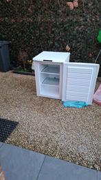 AEG TT110FMX kleine diepvries, Elektronische apparatuur, Vriezers en Diepvrieskisten, Ophalen