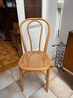 Klassieke Thonet-stijl gebogen houten stoel, Ophalen
