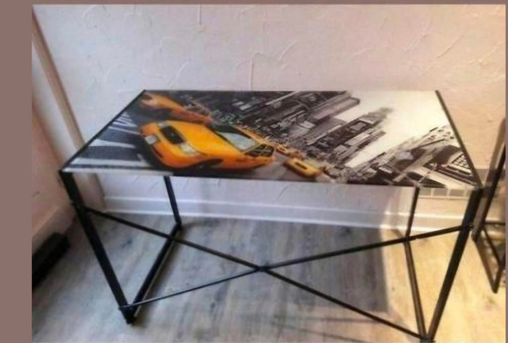 Bureau verre trempé et métal, Enlèvement, Comme neuf, Noir, Métal