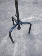 Niveau  regelaars in metaal  te koop, Ophalen