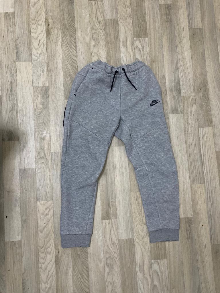 Nike tech broek, Gris, Nike, Enlèvement, Taille 52/54 (L)