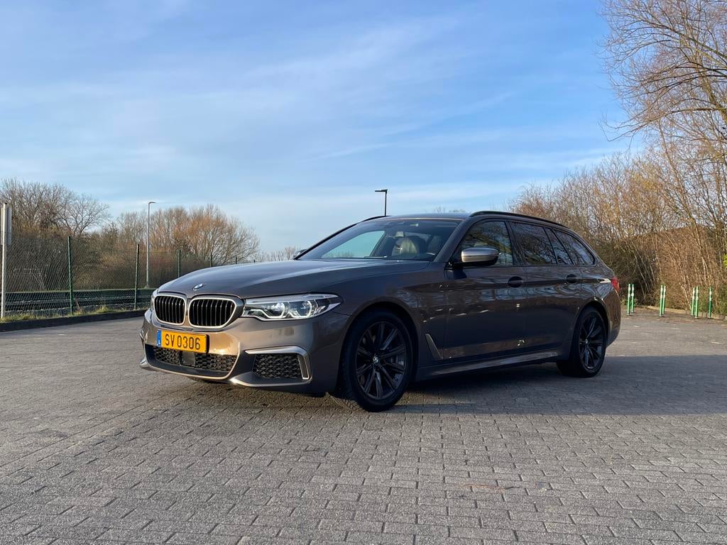 BMW M550d Touring - BTW recup.- Laser - webasto - Indiv. PPF, Auto's, BMW, Automaat, Overige kleuren, Parkeerassistent, Leder