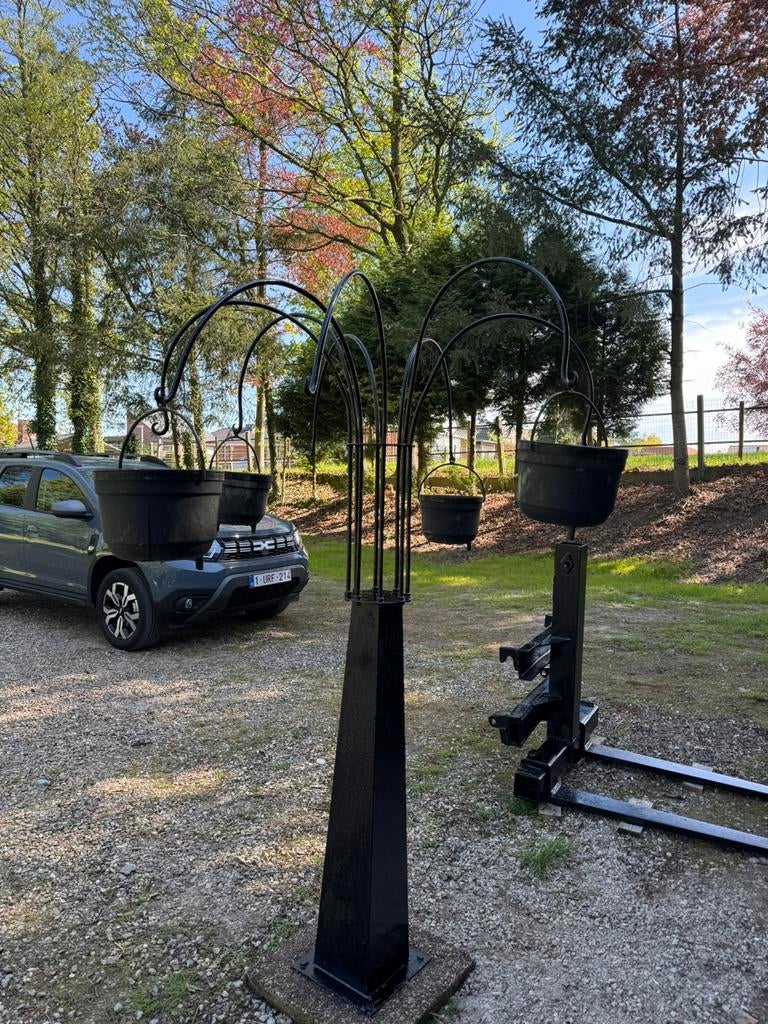 Bloempot staander, Tuin en Terras, Ophalen, Gebruikt, Rond, Metaal