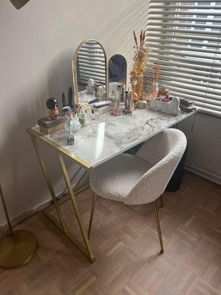 Bureautafel, Ophalen, Zo goed als nieuw