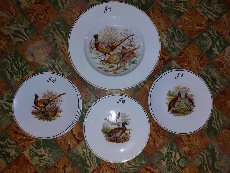 Ensemble 12 assiettes et 1 plat porcelaine de Limoges, Enlèvement