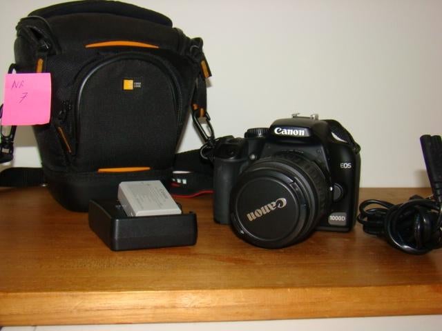 Te koop: Canon 1000D + 18-55mm lens – Complete set, Audio, Tv en Foto, Fotocamera's Digitaal, Gebruikt, Spiegelreflex, Canon, Ophalen of Verzenden