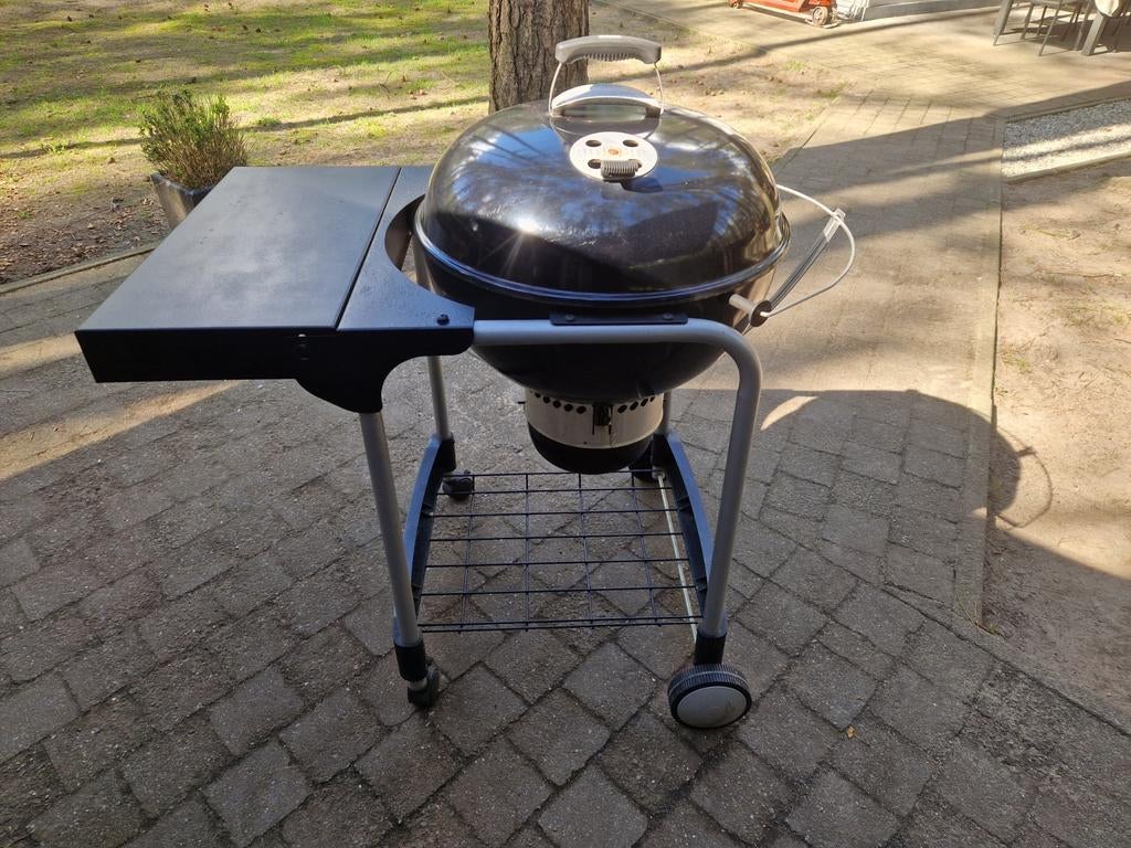Weber bbq houtskool prima staat 0472109098, Ophalen