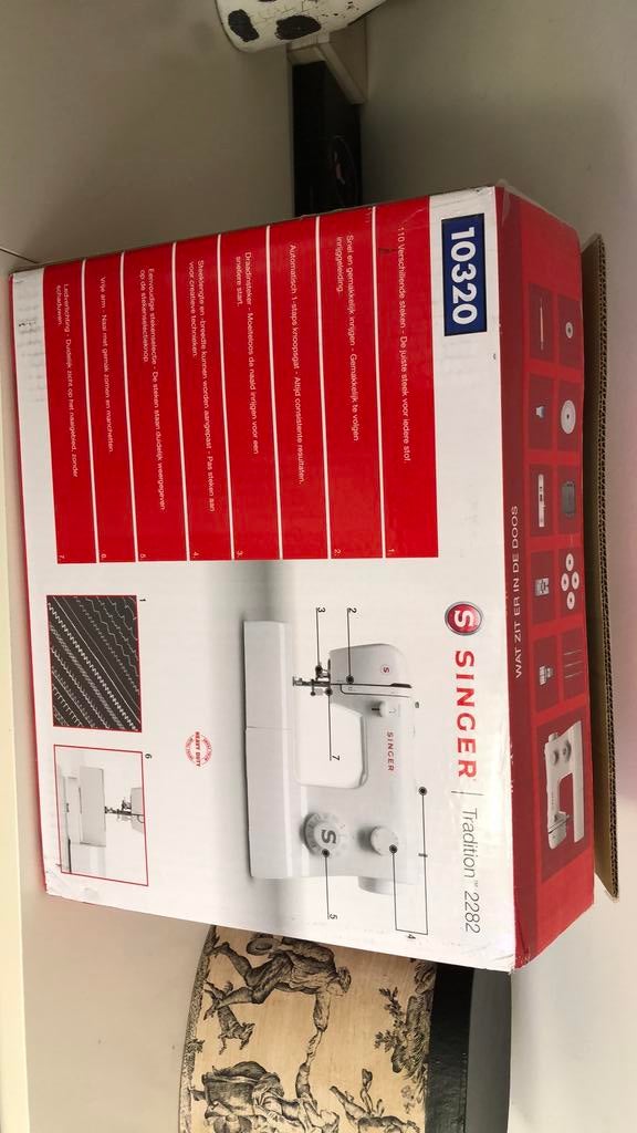 Splinternieuw singer naaimachine, Hobby en Vrije tijd, Ophalen, Nieuw, Naaimachine, Singer